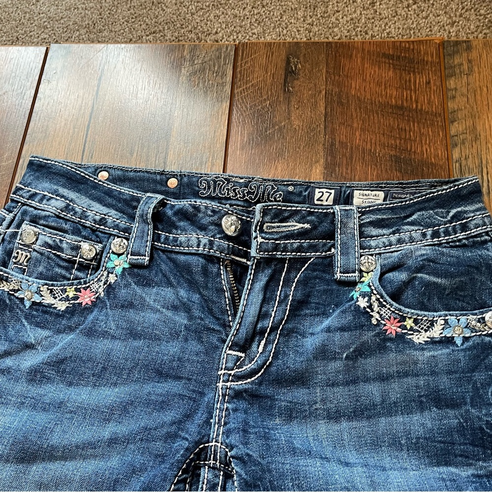 Miss Me Blue Skinny Jeans with Distressed Wash and Vintage Look - Picture 4 of 11